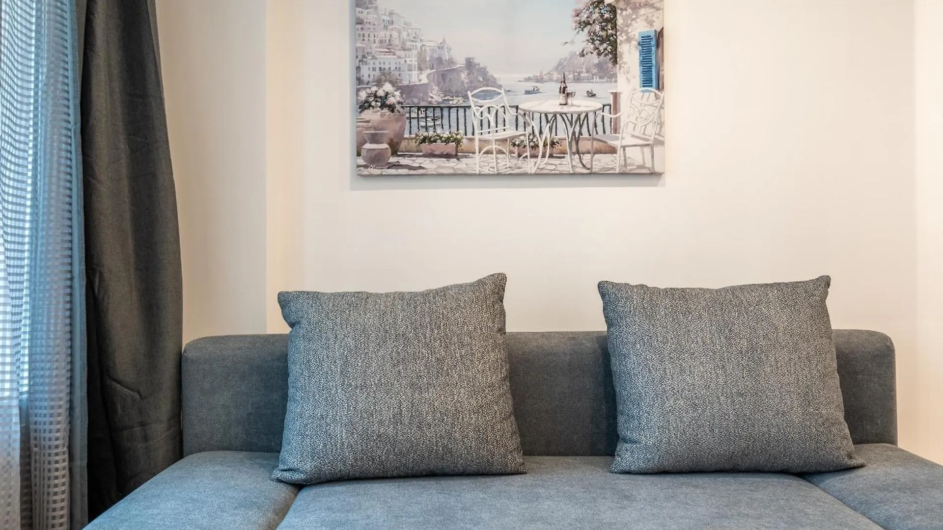 Harmony Suite Sofía